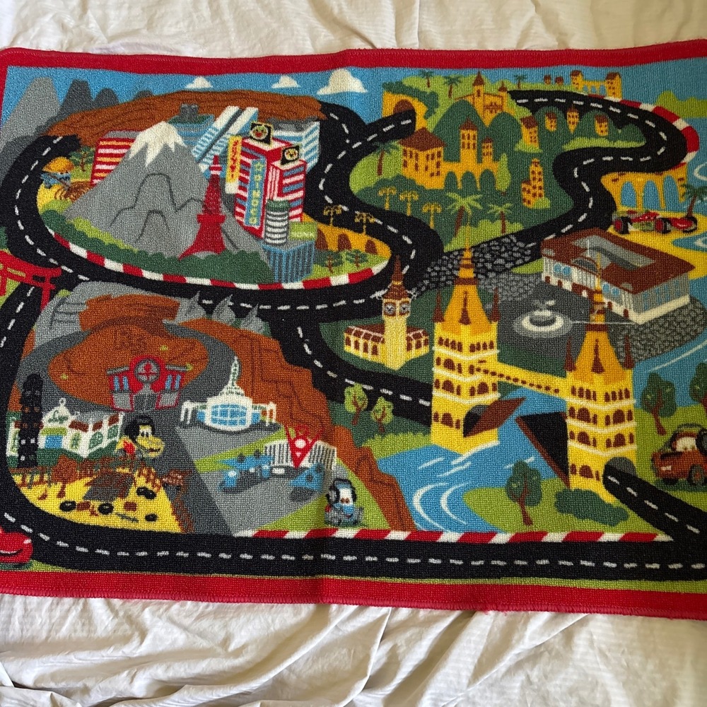 Disney Pixar Cars 2 World Grand Prix Play Rug Lightning McQueen Mater